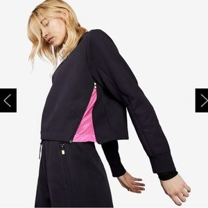 Nike Tech Pack scoop crew neck Sweatshirt cropped in dark purple color sporty